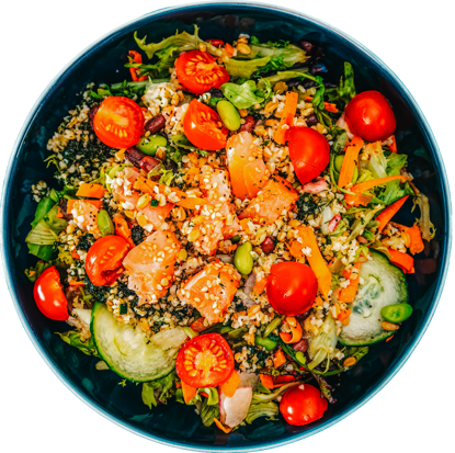 Sałatka z łososiem, awokado i kaszą jaglaną